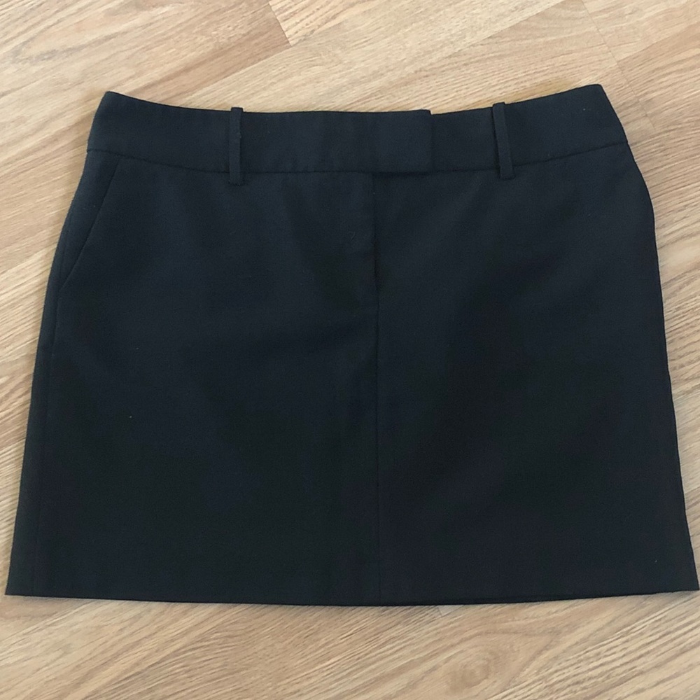 🛍👠 Black Express size 7/8 black skirt 👠🛍
